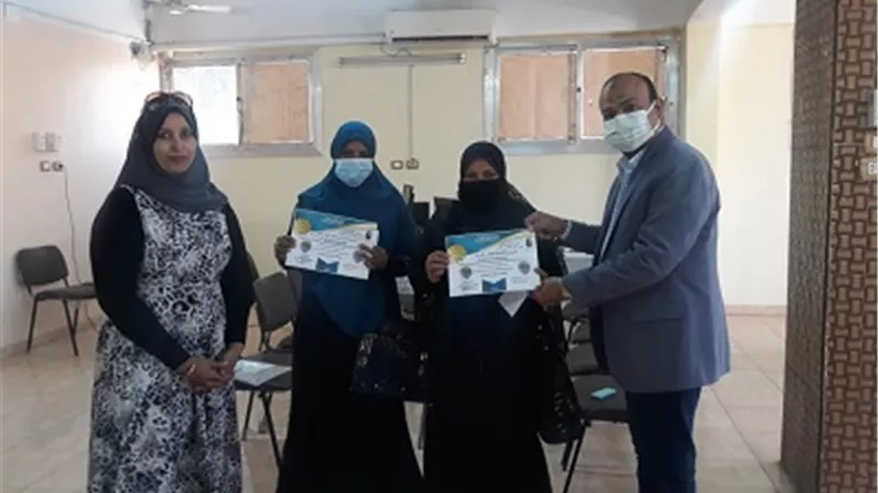رئيس مركز أرمنت جنوب غرب الأقصر يكرم الأمهات المثاليات