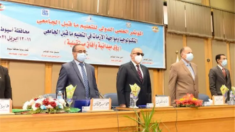 نجاح تجربة التعليم الإلكتروني خلال أزمة جائحة كورونا