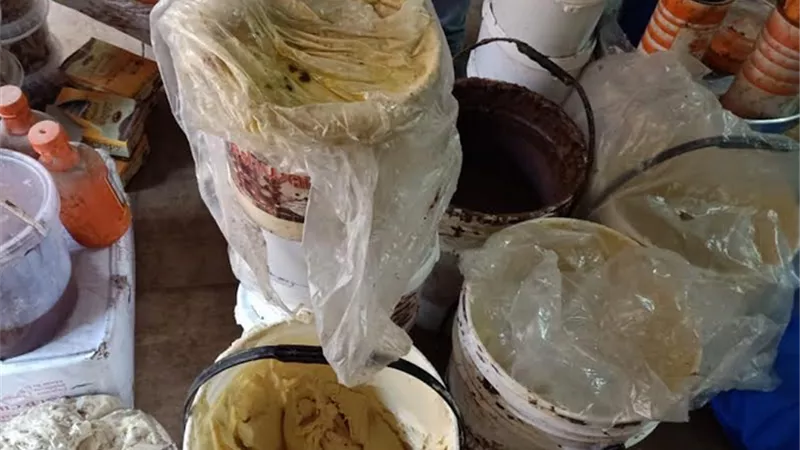 اعدام 45 طن اغذية داخل مصنع ومخزنين بالشرقية