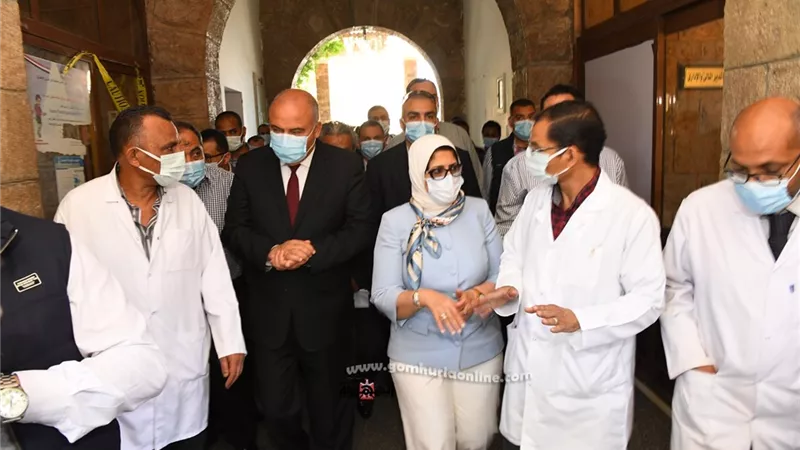 زايد والداودي يتفقدان مستشفيات العزل وتكافئ الاطقم الطبيه شهر مكافأة