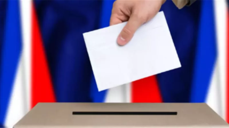 أمين عام الحزب الشيوعى يعلن ترشحه لانتخابات الرئاسة فى فرنسا 2022