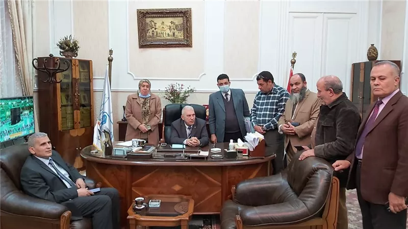 ( نجم ) .. فى زيارة تفقدية لجمارك الإسكندرية و تعليمات بتقديم أفضل التيسيرات لجميع المتعاملين