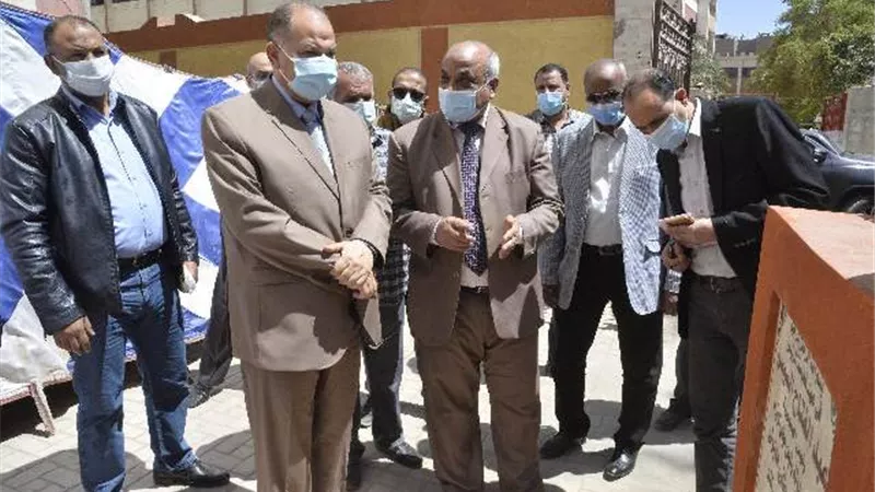 محافظ أسيوط يضع حجر أساس مدرسة 
