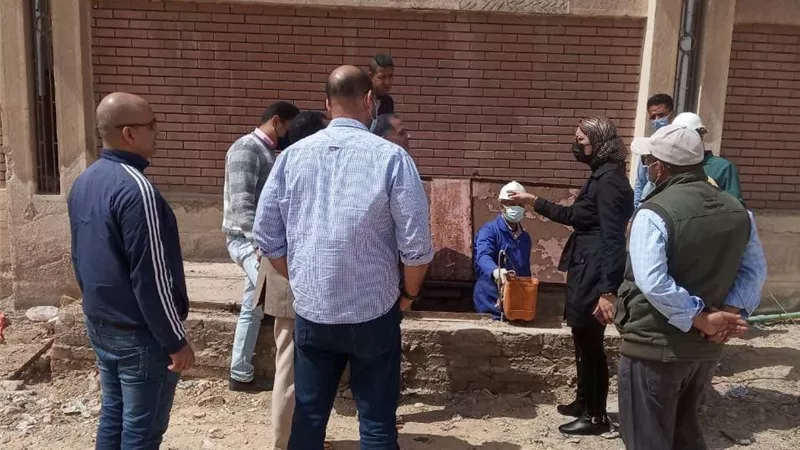 حملة لسحب عينات من صرف المصانع بالسويس للتأكد من مطابقتها للمواصفات.. صور