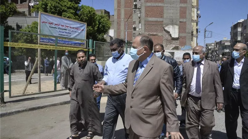محافظ أسيوط يضع حجر أساس مدرسة 