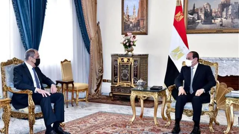 السيسى يستقبل وزير خارجية روسيا