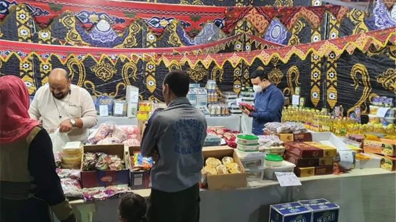 مستقبل وطن ابوتيج يفتتح معرض أهلا رمضان لبيع السلع الغذائية بأسعار مخفضة.. يالصور