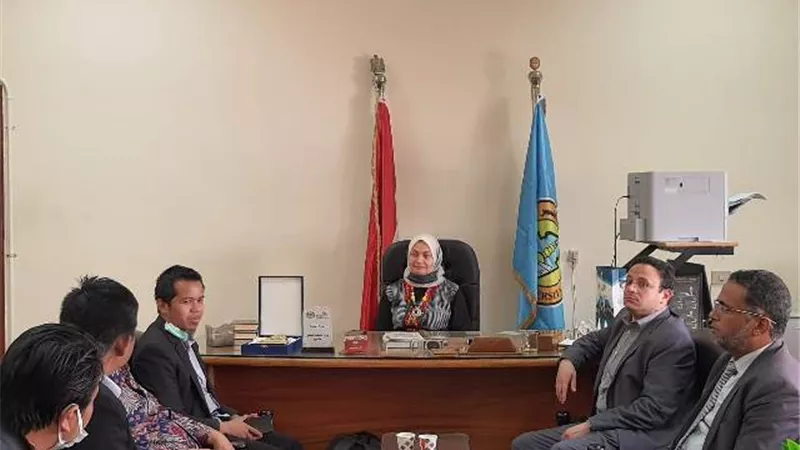 عميدة العلوم الإسلامية تستقبل وفد من دولة إندونيسيا ..لبحث سبل التعاون المشترك
