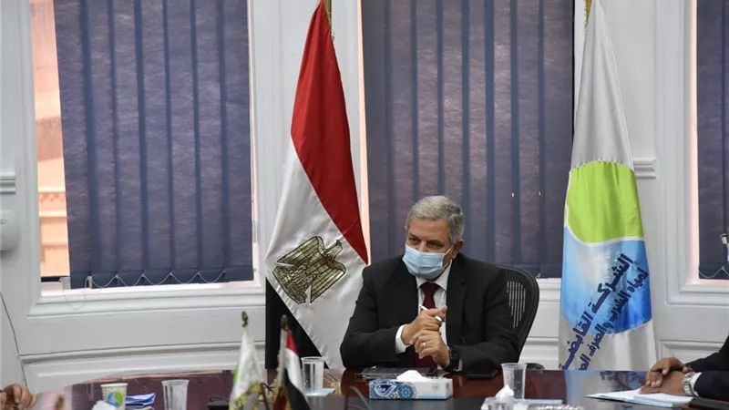 رئيس القابضة للمياه يبحث سبل التعاون لتقليل الفاقد بالشبكات مع شركة سويز الفرنسية