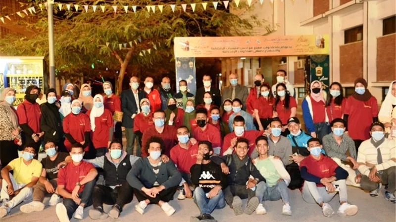 نائب رئيس جامعة أسيوط يفتتح ليالى رمضان فى القرية الأولمبية.. بالصور