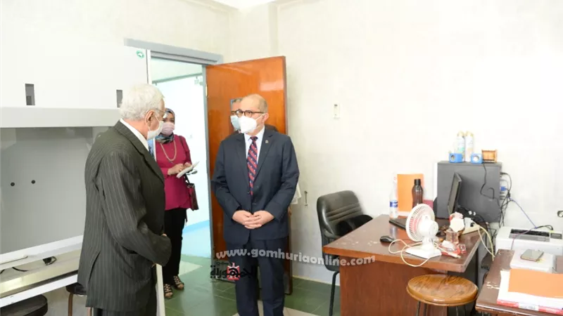 رئيس جامعة أسيوط يبحث خطة تجهيز معهد بحوث وتطوير وابتكار الدواء استعداداً لانطلاق الدراسة به