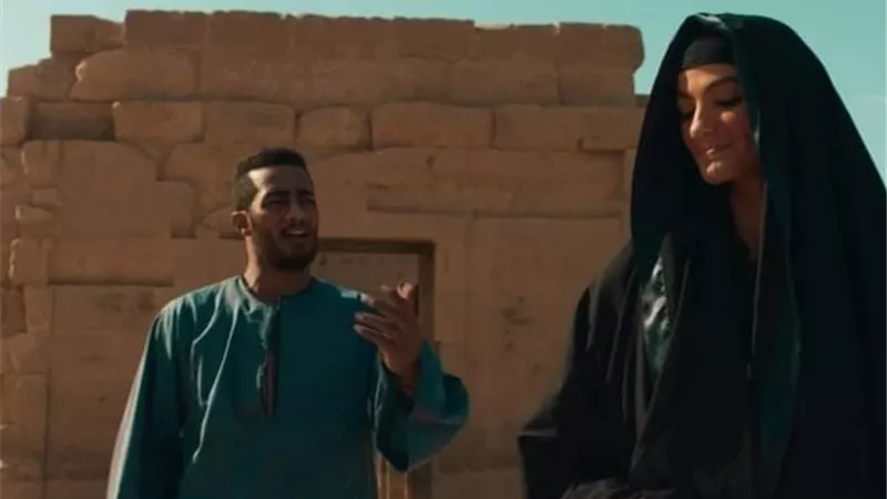 تارا عماد 