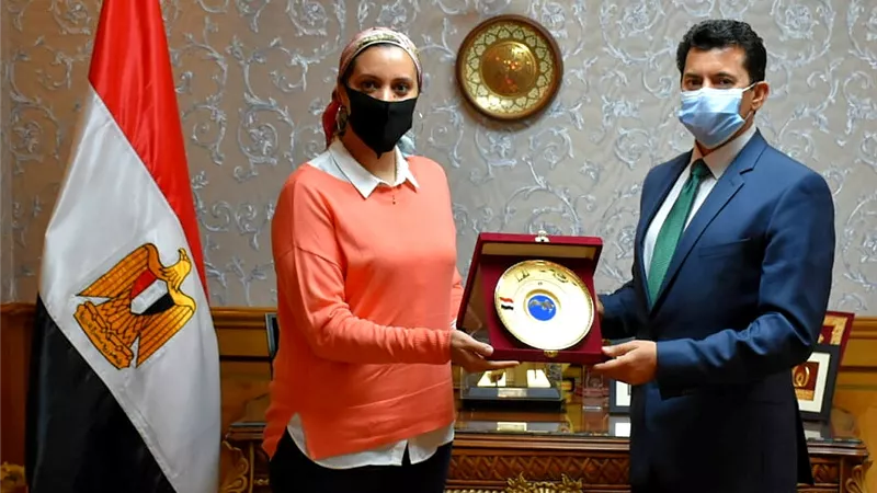 وزير الشباب يوافق على دعم نادى الداخلة الرياضي ب 50 ألف جنيه