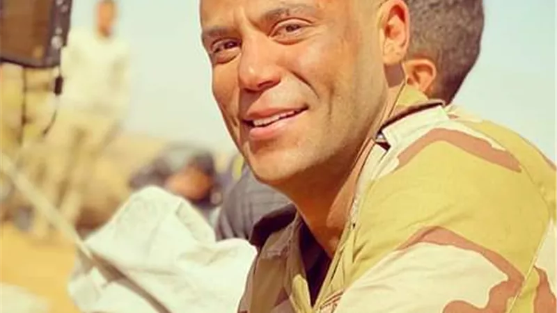 محمد إمام مبسوط باعادة مشهده فى 