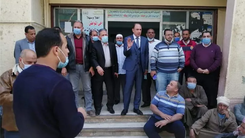 انطلاقا من الدور المجتمع..مستقبل وطن أسيوط يوزع شنط مواد غذائية ووجبات