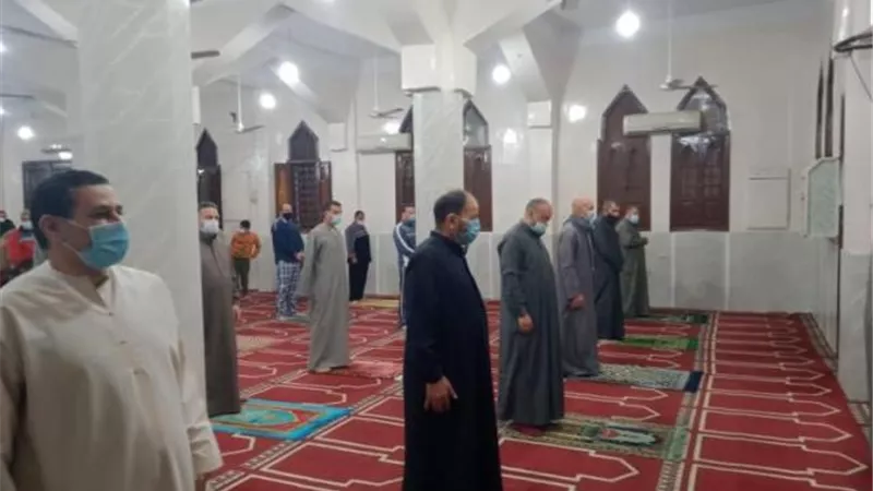 أوقاف الإسماعيلية تشيد بالمصلين وأئمة المساجد الملتزمين بالإجراءات الاحترازية