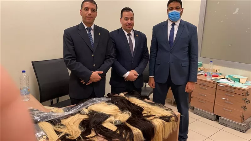 ضبط راكب يحاول تهريب كمية من خصلات الشعر الطبيعي من بيروت