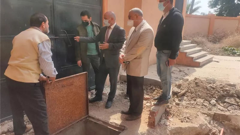 وكيل صحة الغربية يتابع تعديل وزيادة مخارج شبكة الاكسجين بصدر بسيون -صور