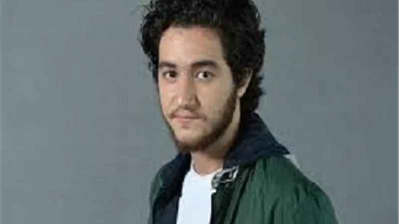 أحمد مالك يتحدى السقا في 