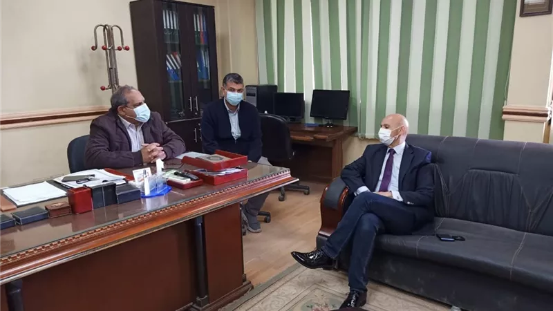 مسعود يناقش خطة التخلص من النفايات وإنشاء مركز تطعيم لقاح كورونا ببنك الدم بالزقازيق