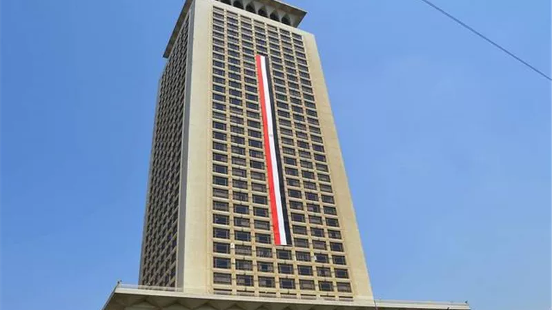 مصر تدين بأشد العبارات التفجير الإرهابي في سوق شعبي ببغداد
