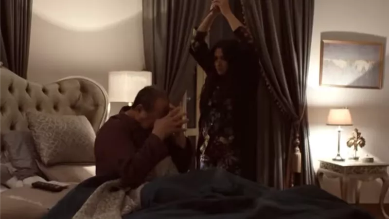 بمقص.. غزل تحاول قتل زوجها عابد ورد فعل صادم منه فى 