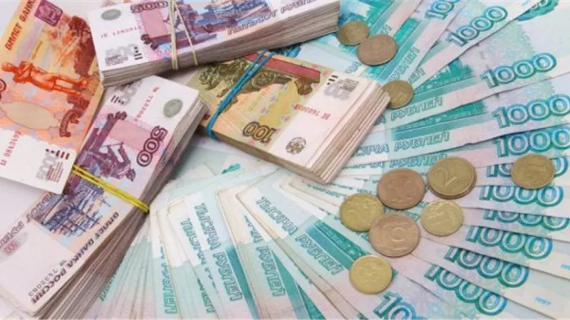 تداعيات حظر واشنطن على المستثمرين الأمريكيين شراء سندات روبل روسية جديدة