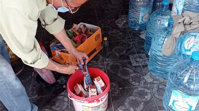 اعدام 144 كجم و 32 لتر أغذية ومشروبات فاسدة بحملة مكبرة بمدينة نويبع.....بالصور