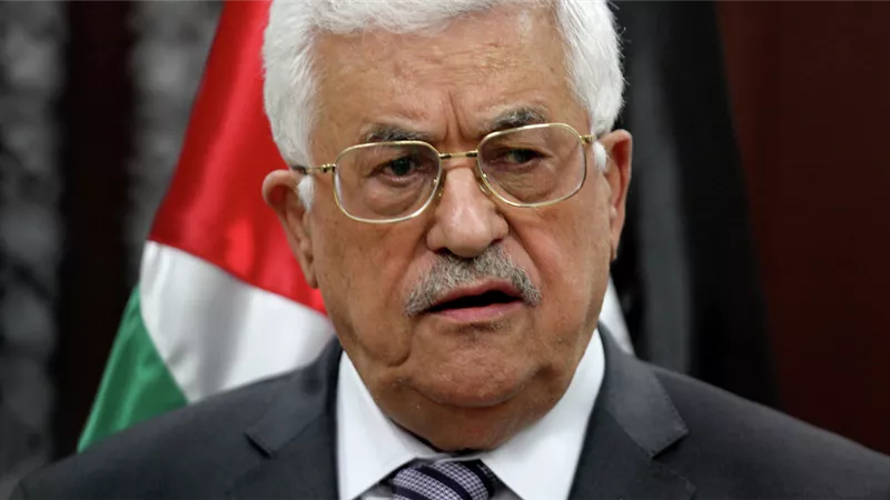 الرئيس الفلسطيني ينعى الكاتب الراحل مكرم محمد أحمد