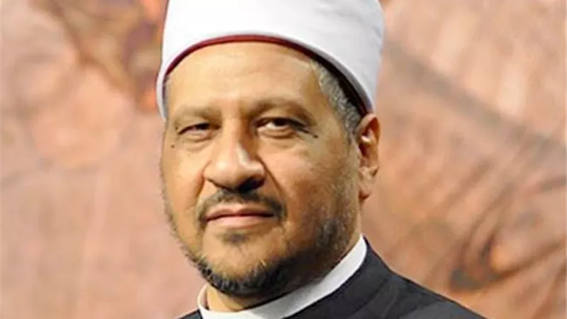 الشيخ مجدى عاشور يناقش عددًا من قضايا وبرامج التضامن الاجتماعى.. في بث مباشر عبر صفحة الوزارة