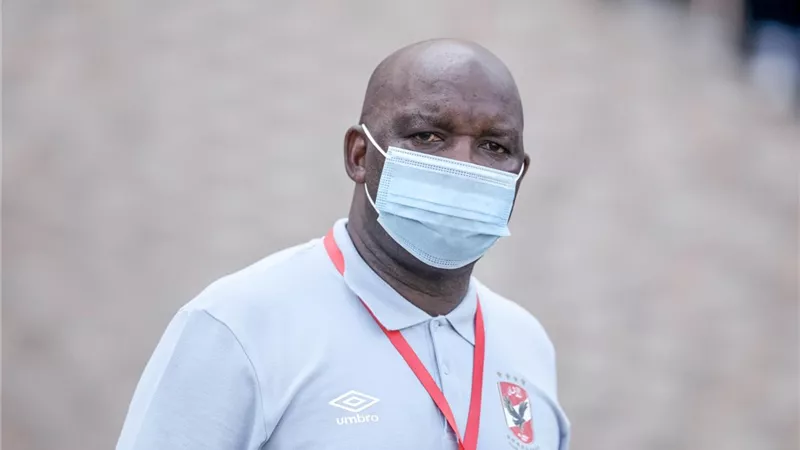 موسيمانى يعقد جلسة هامة مع لاعبي الأهلى استعدادا للزمالك