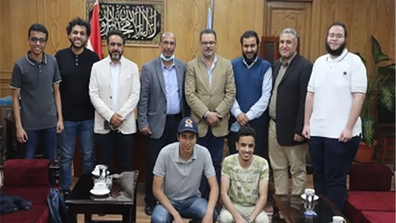 الشربيني يشيد بطلاب هندسة الأزهر الفائزين بالميدالية البرونزية في البطولة الإقليمية للبرمجة