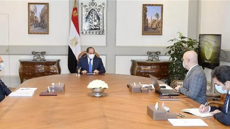 السيسى يستعرض الموقف التنفيذي لمشروعات المدن الجديدة وقطاع الطرق وتطوير العشوائيات