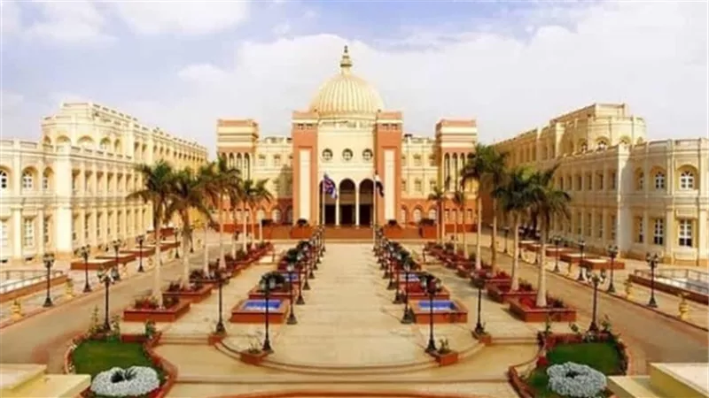 الجامعة البريطانية تدعم 