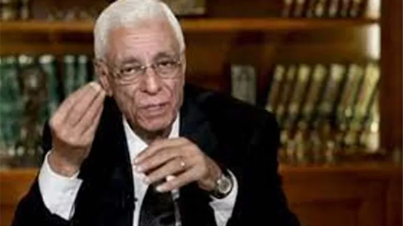 حسام موافي: علاج مريض ارتجاع المريء الوحيد «ممنوع الشبع» .. فيديو