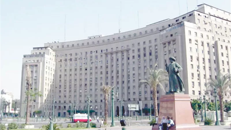 خبراء: بيع مجمع التحرير غير مطروح أصلاً