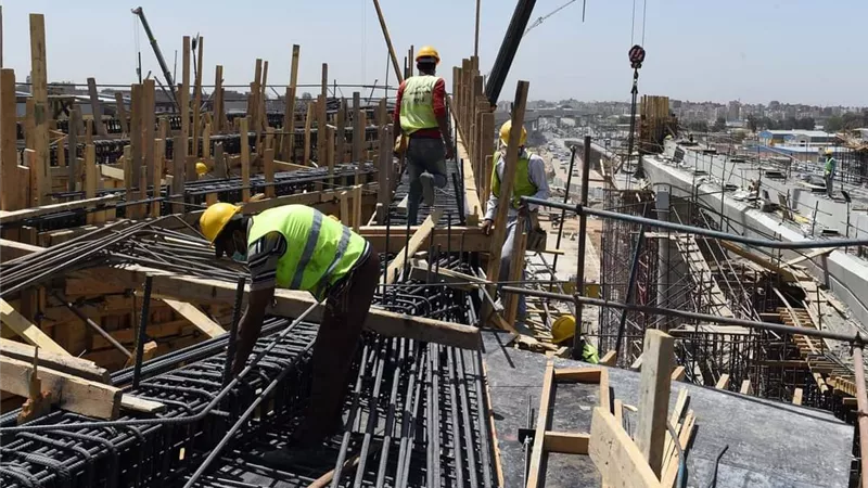 محافظ القاهرة:250مليون جنية تعويضات للأسر بالمناطق المتضررة من توسعة وتطوير الطريق الدائرى حول القاهرة الكبرى