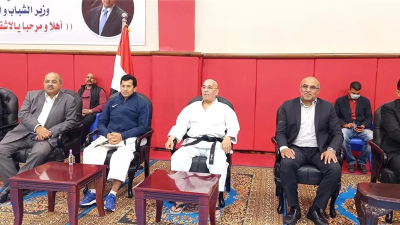 صبحى والدهراوي ببدلة الكاراتيه في المركز الأولمبي بالمعادي
