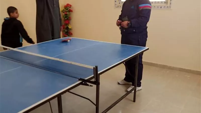 الانتهاء من ٥ ملاعب خماسية منجلة صناعيا بمدن مطروح