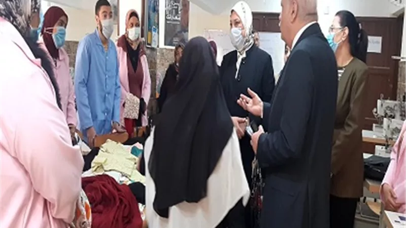 القوى العاملة تعيد مصنع الكساء الشعبي بالإسكندرية لتشغيل المتدربين على مهنة التفصيل والخياطة