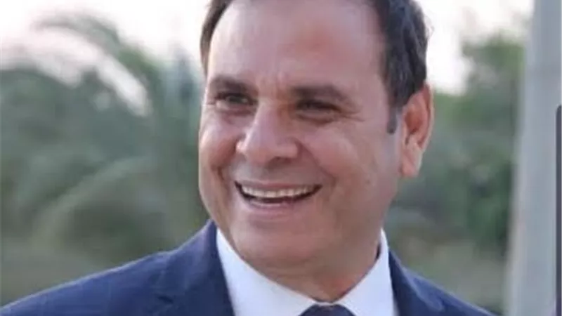 نائب الشيوخ بالقليوبية يقدم العزاء لأسر شهداء حادث قطار طوخ