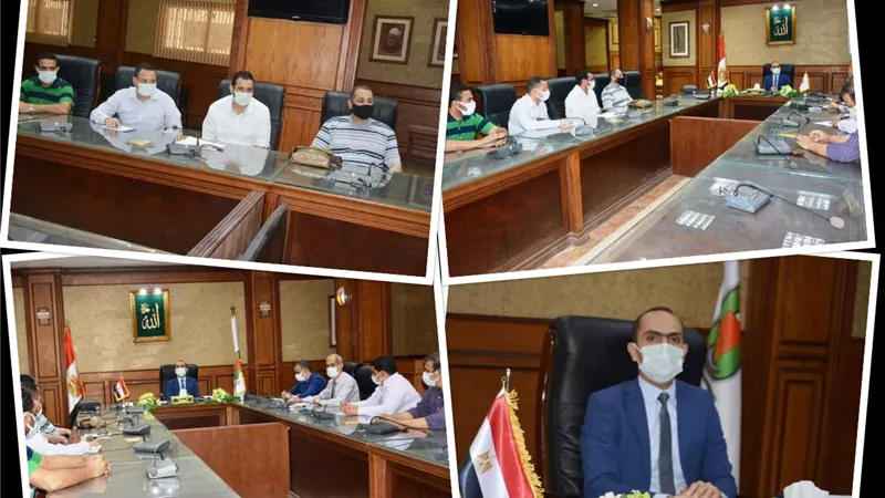 نائب محافظ سوهاج يجتمع باللجنة الفنية لمتابعة المراكز التكنولوجية لخدمة المواطنين