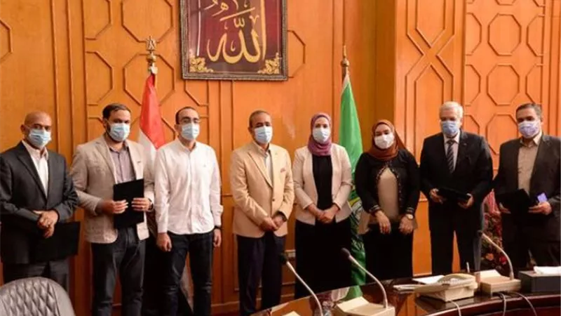 بروتوكول تعاون لرعاية المسنين والمقيمين بدور الرعاية الإجتماعية في الإسماعيلية ..صور