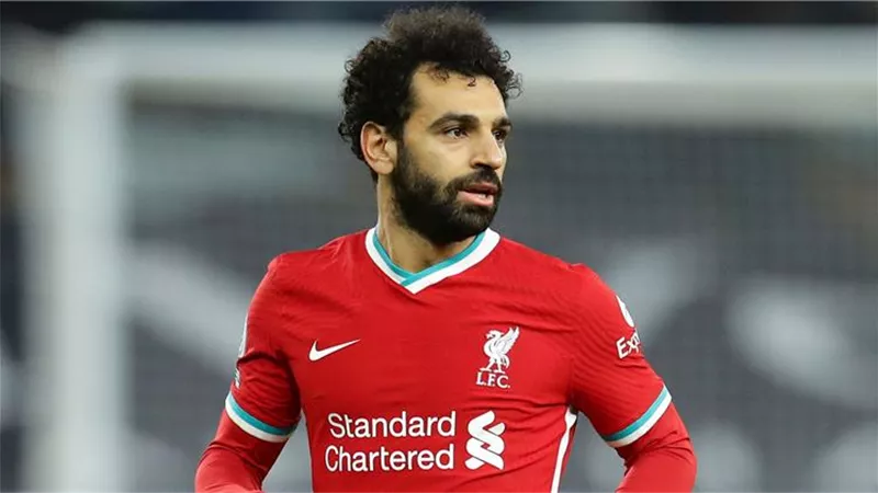 اعلامى شهير يكشف سر منح صلاح شارة كابتن المنتخب