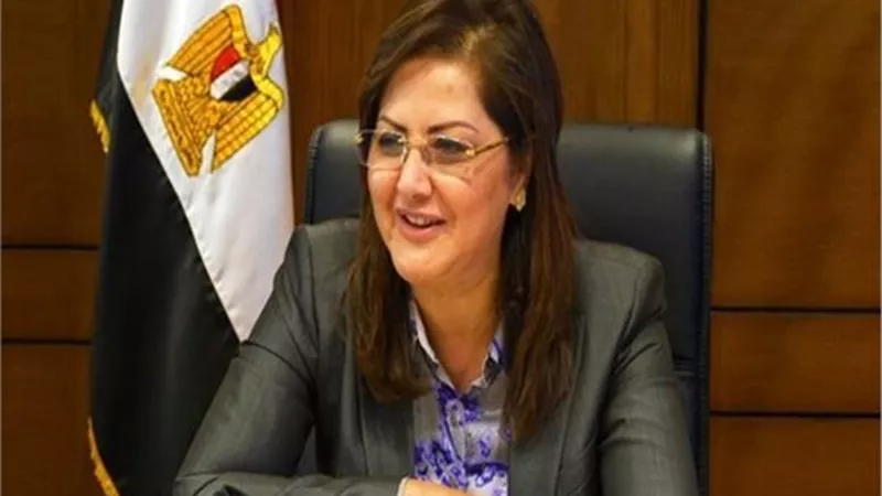 هالة السعيد: مراكز الخدمات التكنولوجية المتنقلة تقدم نحو (140) خدمة من خدمات المحليات