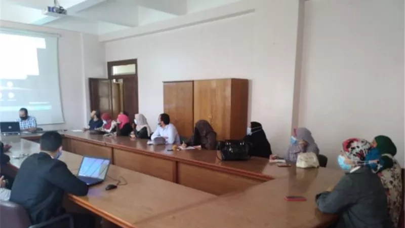 دورة تدريبية للعاملين بآثار قنا على النظام الإلكترونى للاتصالات الإدارية 