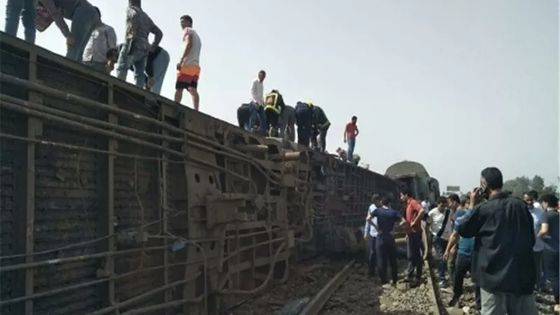 خروج 53 من مصابي حادث قطار طوخ.. و15 حالة تحت الملاحظة