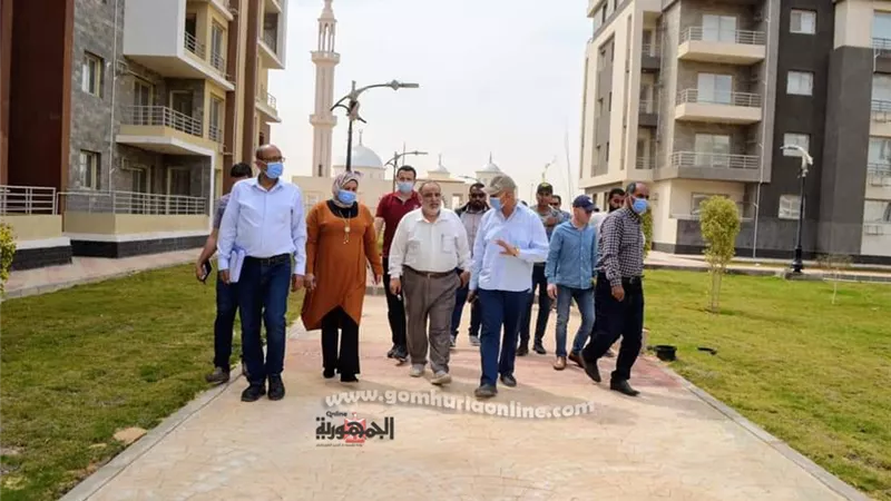 رئيس جهاز العاشر من رمضان يتفقد المشروعات الجارى تنفيذها
