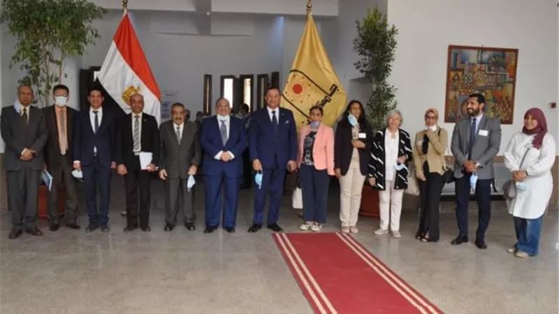 رئيس جامعة حلوان يعلن أنباء سارة بخصوص كلية الدراسات العليا والبحوث.. بالصور