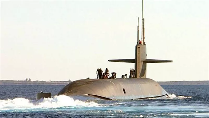 فقدان الاتصال بغواصة إندونيسية خلال تدريبات قبالة بالي على متنها 50 شخصا